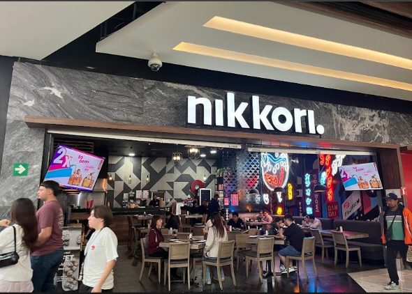 Fachada del restaurante Nikkori, obra comercial ejecutada por JEYCB