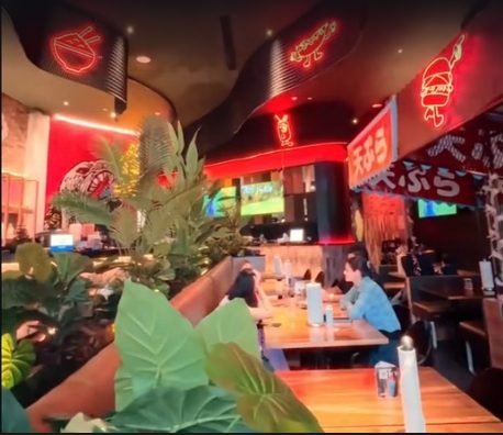 Interior del restaurante Nikkori con acabados de JEYCB